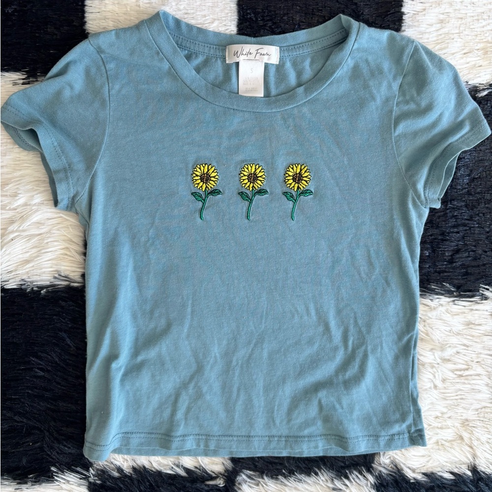 White Fawn Cropped Shirt with Sunflower Embroidery